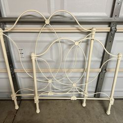 White Iron Pottery Barn Twin Bed 