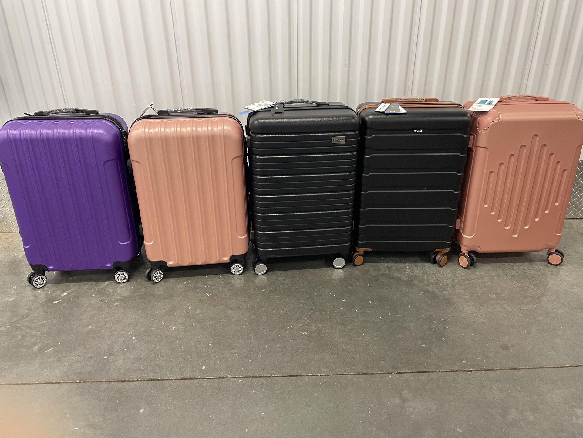 Luggage Brand New Only 35$