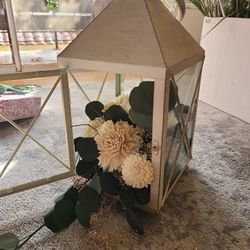 Foral Lantern Decor