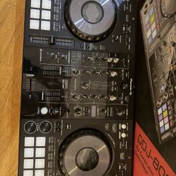 Immaculative Condition DDJ-800 Musical Mixing Deck- Excellent Condition