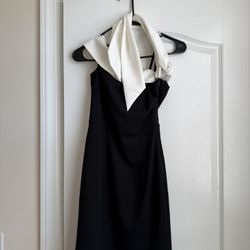White House Black Market Black & White Halter Dress – Size 00