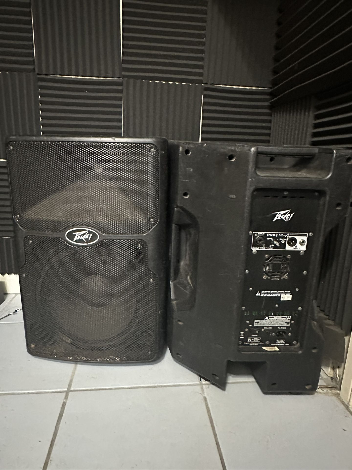 Peavey PVXp 12 Powered PA Speakers (Pair) – 12” Active Speakers