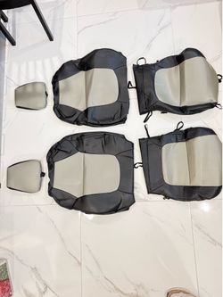 IGGEE Custom Leather Seat Covers para Toyota Corolla 2020-2024 – Como Nuevos