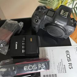 Canon EOS R5 