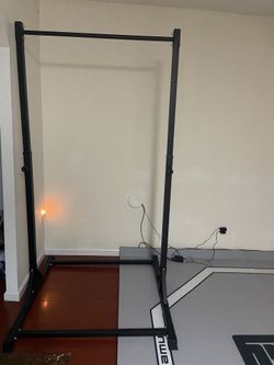 Portable Pull Up Station Like New