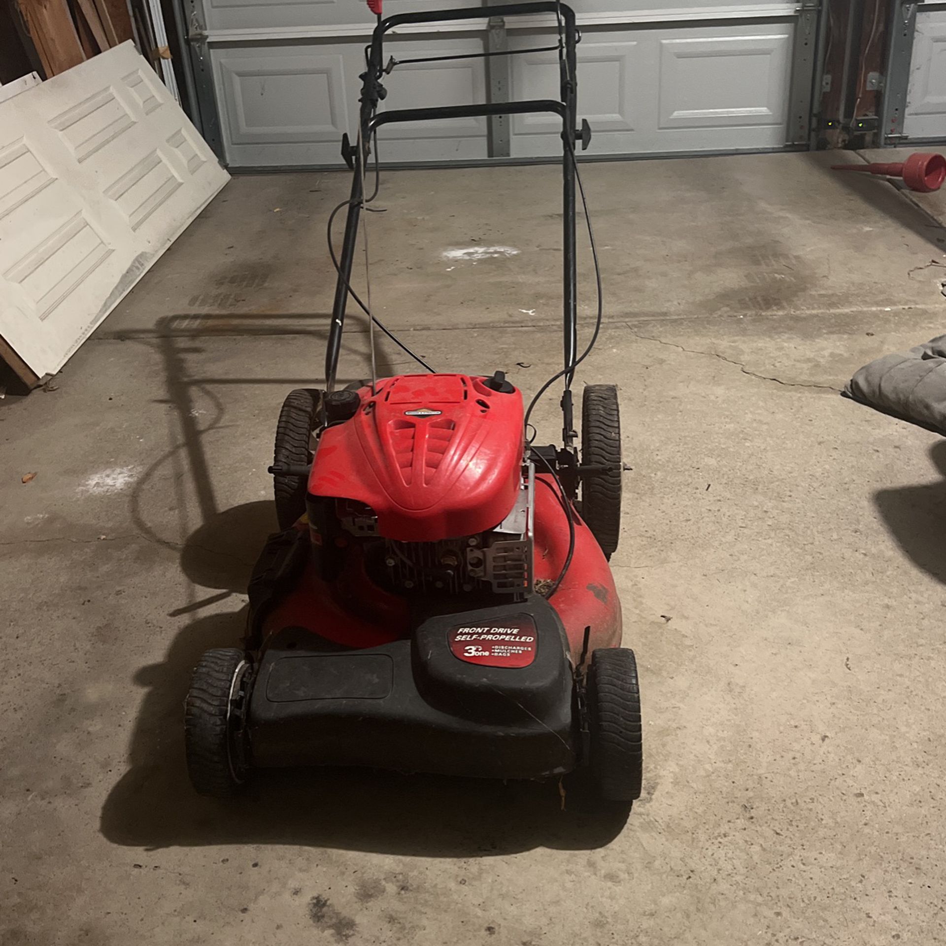 Briggs & Stratton Front drive Self-propelled Lawn Mower 3 In 1 