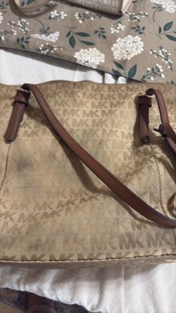 Micheal Kors Purse