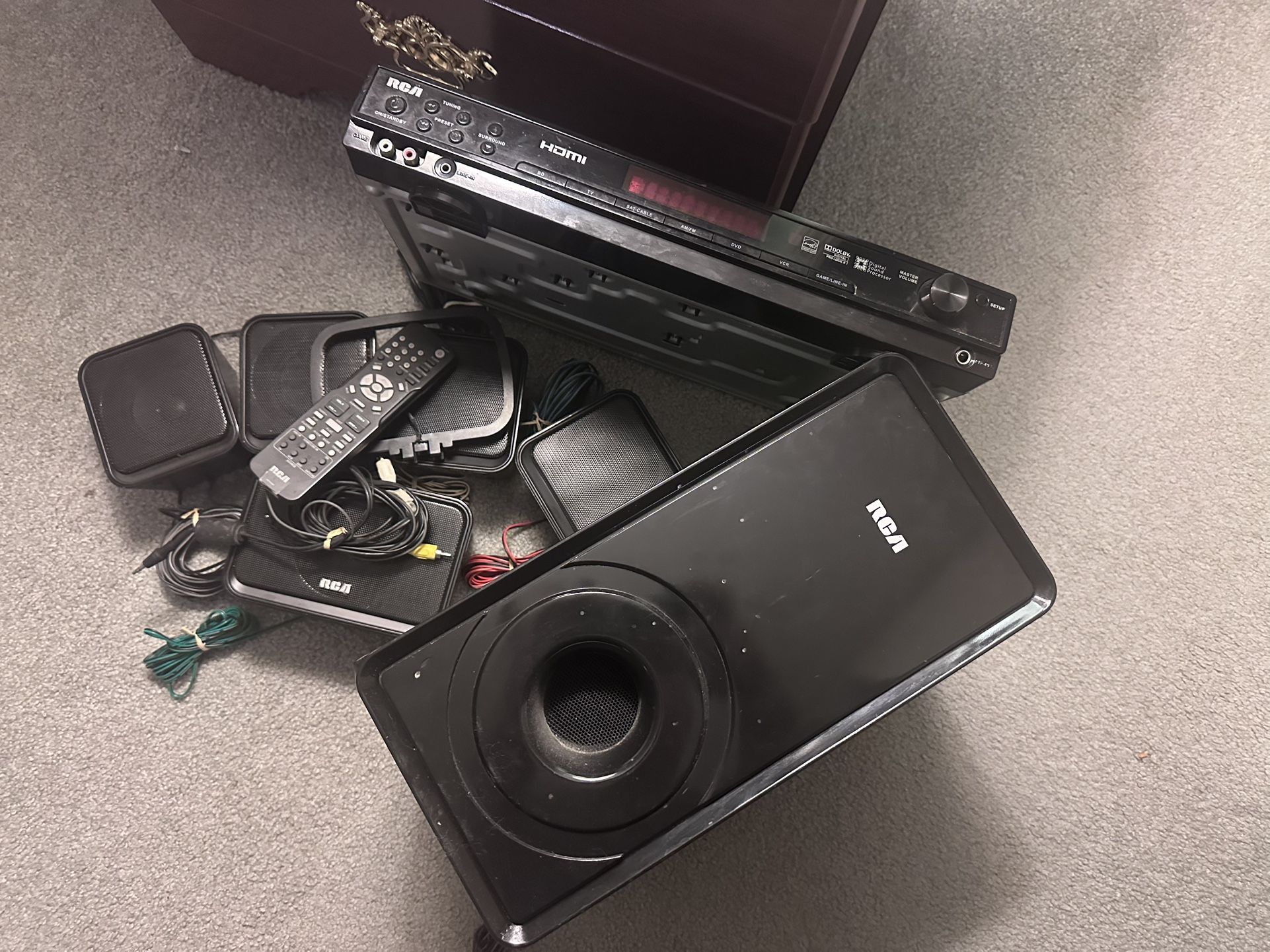 RCA 5.1 Dolby Surround Sound System W/Remote