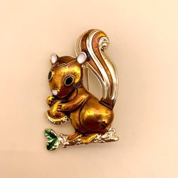 Gold Tone Squirrel Brooch 