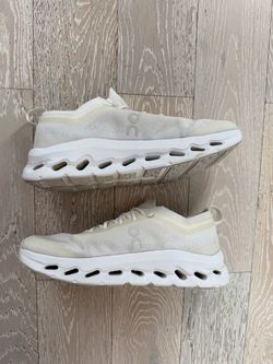 ON Cloudtilt Moon Size 10