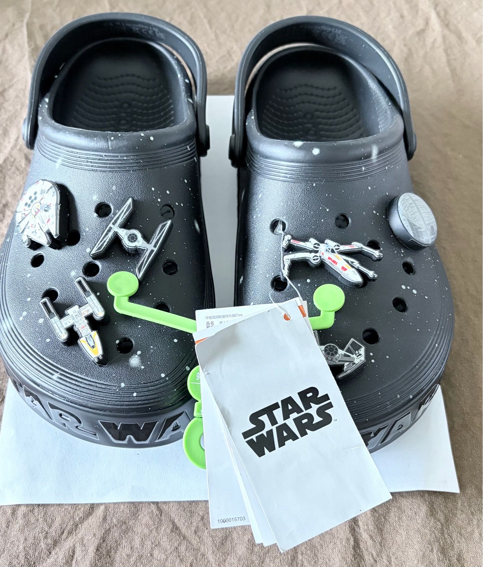 Star Wars Crocs off court clog Sz M6-W8