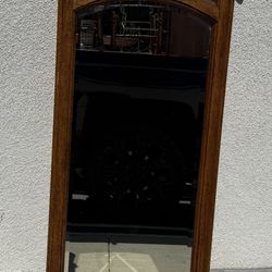 Antique decor mirror