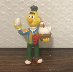 Vtg Bert Chicken Egg PVC Figure Sesame Street 1993 Applause Ribbon County Fair
