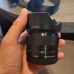 Sony 35mm F 1.8