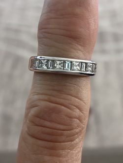 18K Genuine baguette and princess cut 1.18CTW Diamond Ring.