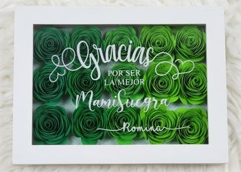 Gracias Por Ser La Mejor Mami Suegra + Name - Paper Flowers in a Shadow Box Frame