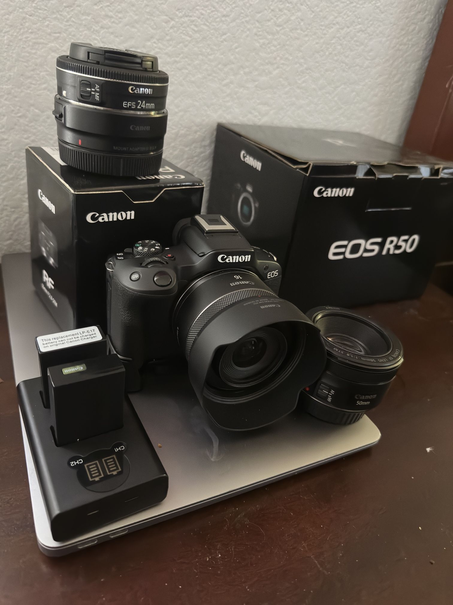 Eos R50 4K Starter Kit