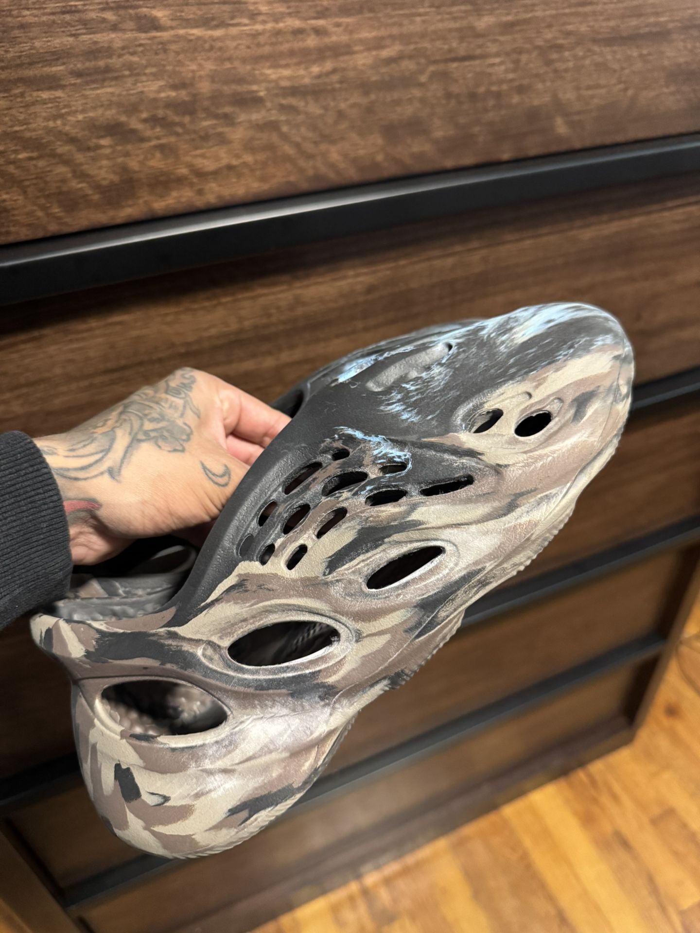 Adidas Foam runners Size 8