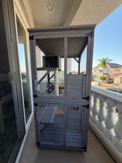 Catio cat outdoor enclosure on wheels