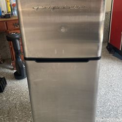 Frigidaire refrigerator