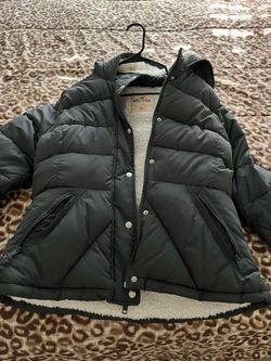 Girls Hollister jacket extra large Girls Hollister jacket extra large