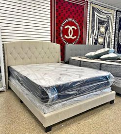 Move-Out sale King bed with mattress and Closet