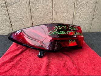 2023 2024 2025 CHEVROLET BLAZER RIGHT SIDE TAIL LIGHT OEM USED