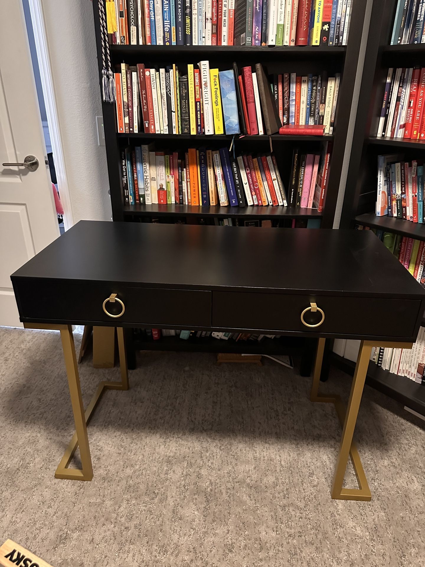 Black office Desk