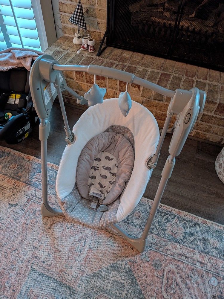 Graco Baby Swing