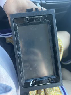 Jvc Radio With wiring harness From A 2006 Gm Truck