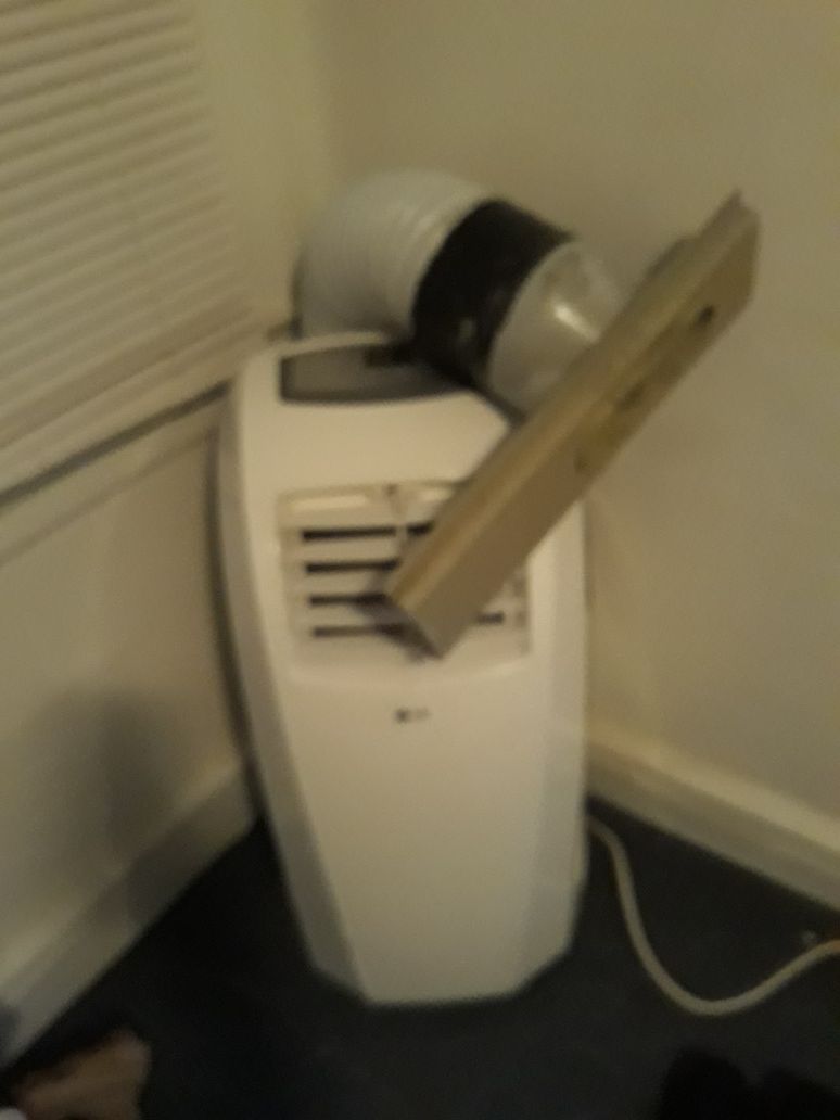 LG portable AC unit. Very cold with window attachment