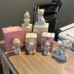 6 Collectible precious moments with boxes