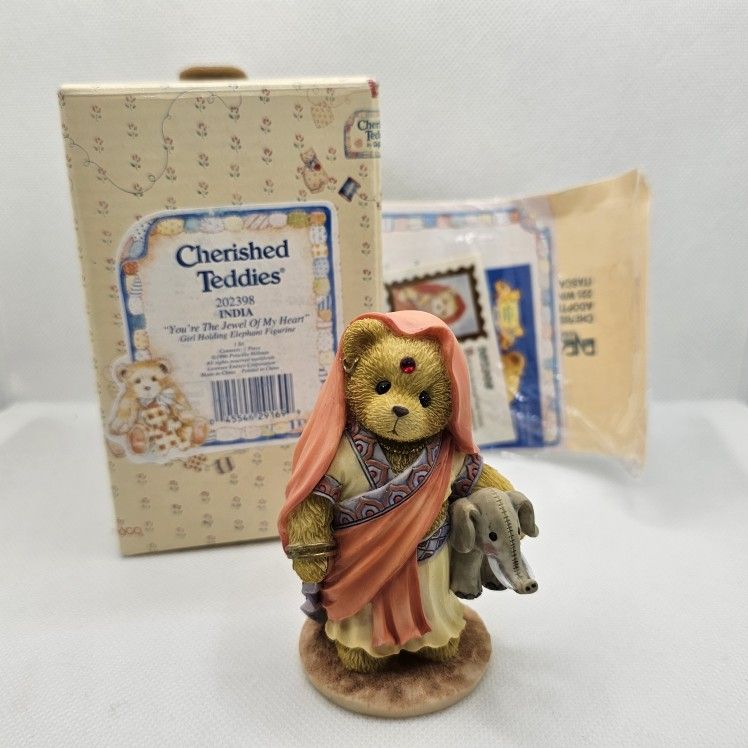 New Cherished Teddies Inida Rajul jewel of my heart elephant country box
MINT CONDITION, STORED IN THE BOX, COMES WITH ORIGINAL PACKAGING
Inida
Raj