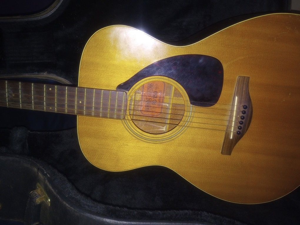 Yamaha FG-150 