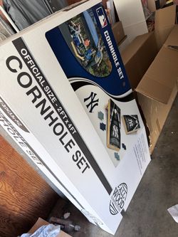 Cornhole set