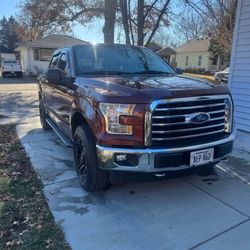 2017 Ford F-150 Supercrew Cab . XLT Pickup 4D5 1/2ft 