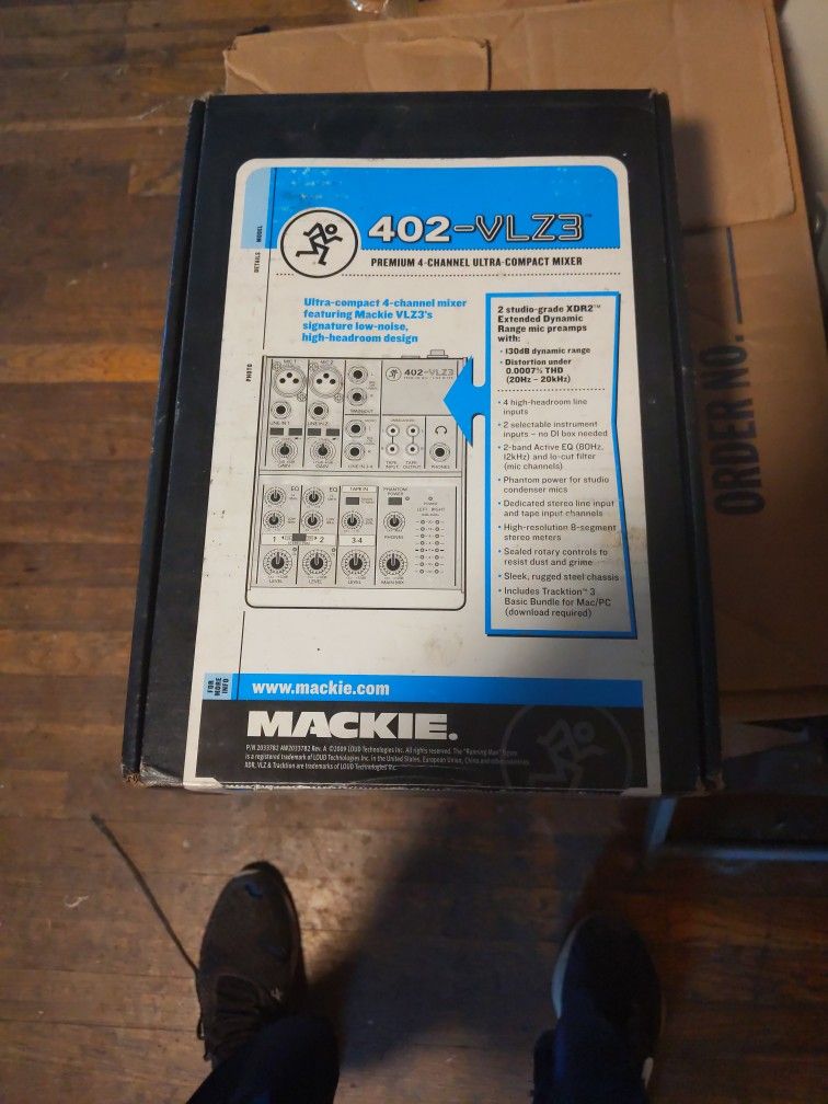 Mackie Premium 4channel Ultra Compact Mixer