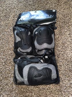 Kids padding set free with purchase only!!!
