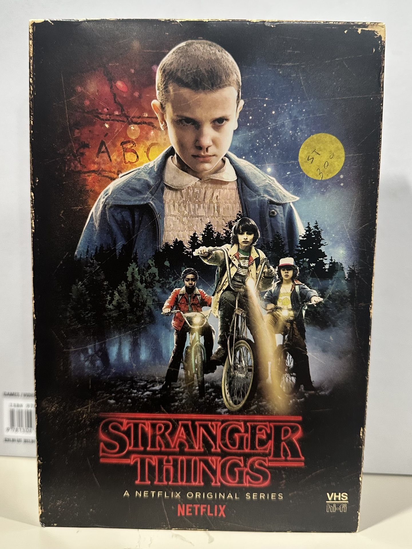 Netflix Stranger Things Season 1 (DVD/Blu-Ray, 2016, 4-Disc, Collector's Edition