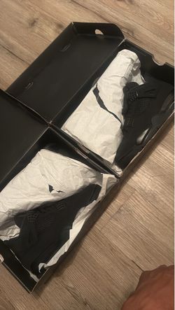 Black cat Jordan 4s (2025 )