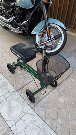 KneeRover Knee Scooter with Basket
