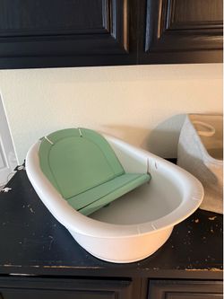 Frida Baby 3 in 1 Baby Bathtub