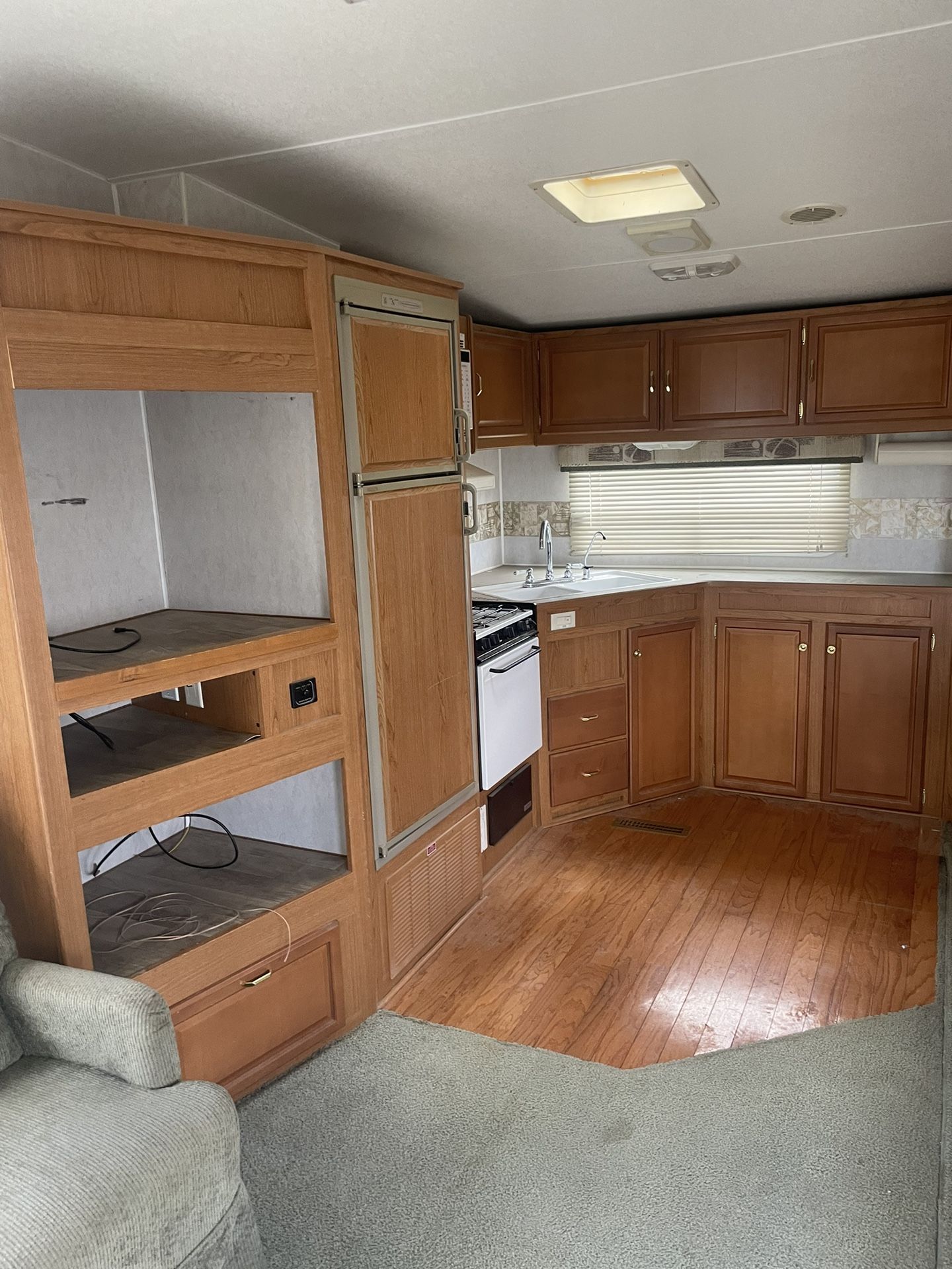 2002 5th Wheel Camper Trailer