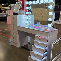 Hollywood Style Vanity Table 💕 SPECIAL OFFER 💕 FREE DELIVERY, Financing Available 