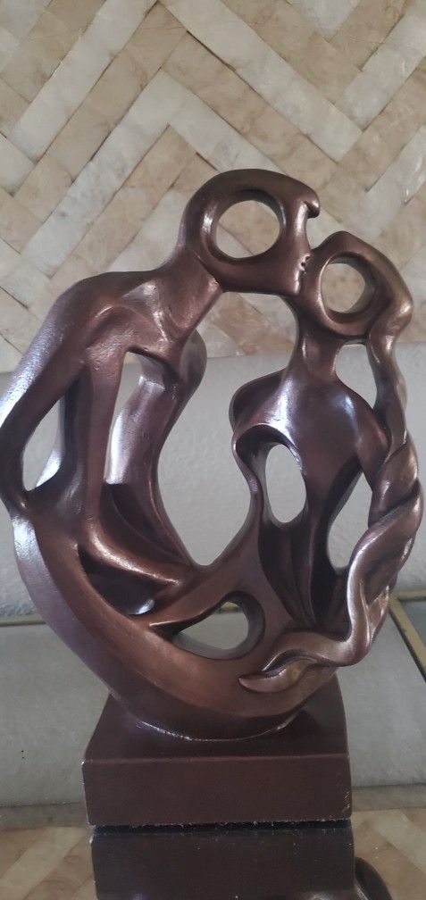 Wedding Rings Astin Sculpture