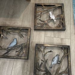 Beautiful Bird Wall Decour