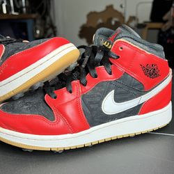 Air Jordan 1, “Christmas Tree” SE, Size 5y with Yardkick Spikes