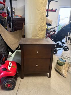 Brown 2 drawer dresser