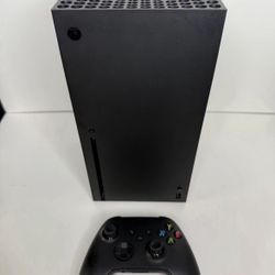 Xbox Series X With Controller 