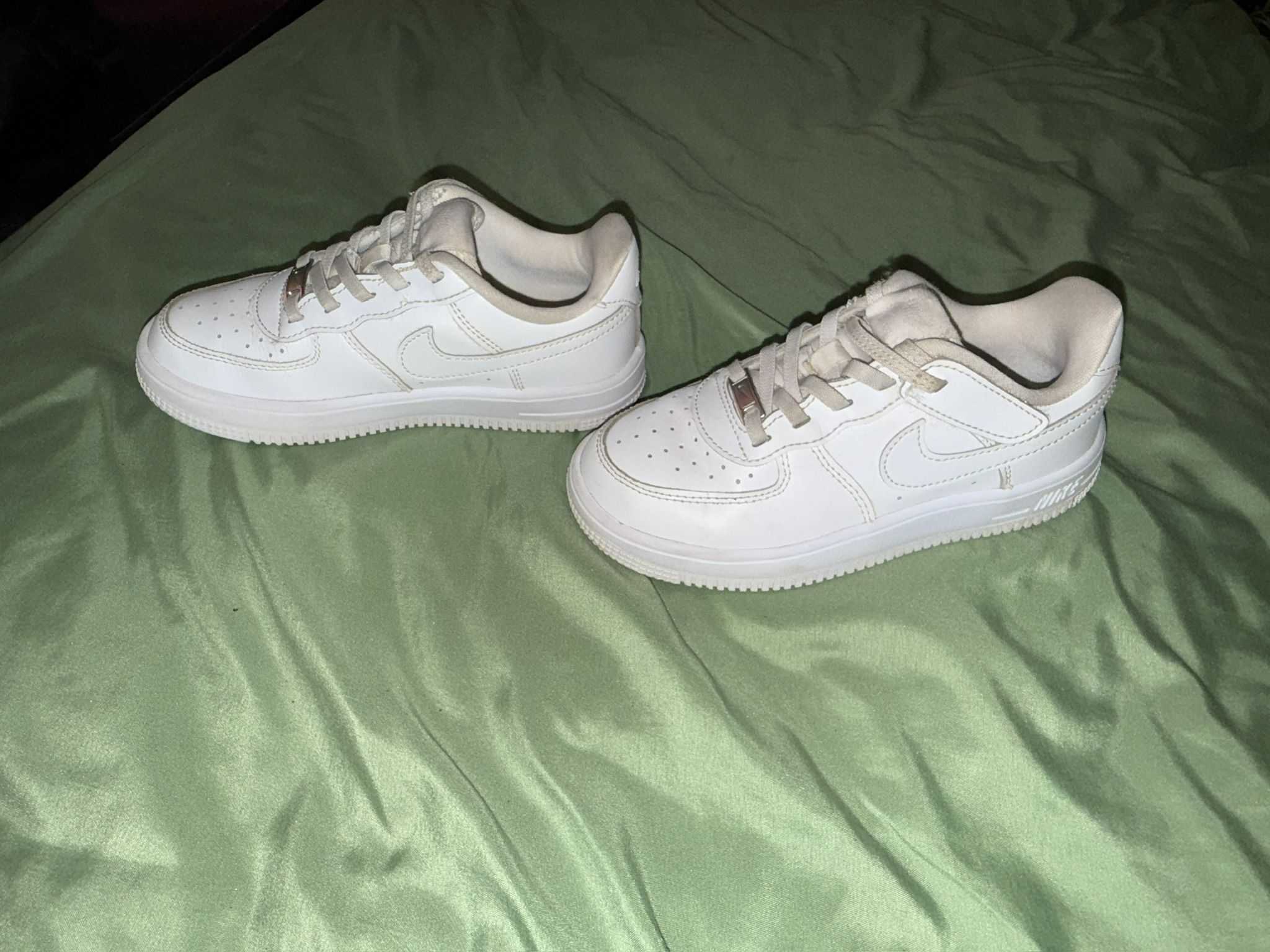 Size 13c Girls Nikes